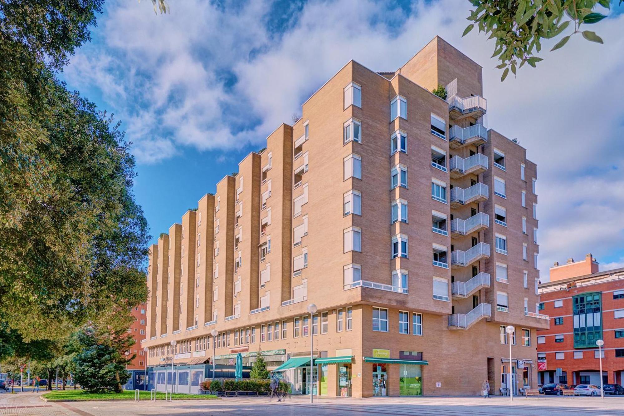 Mendebaldea Hospitales Premium Apartamento *